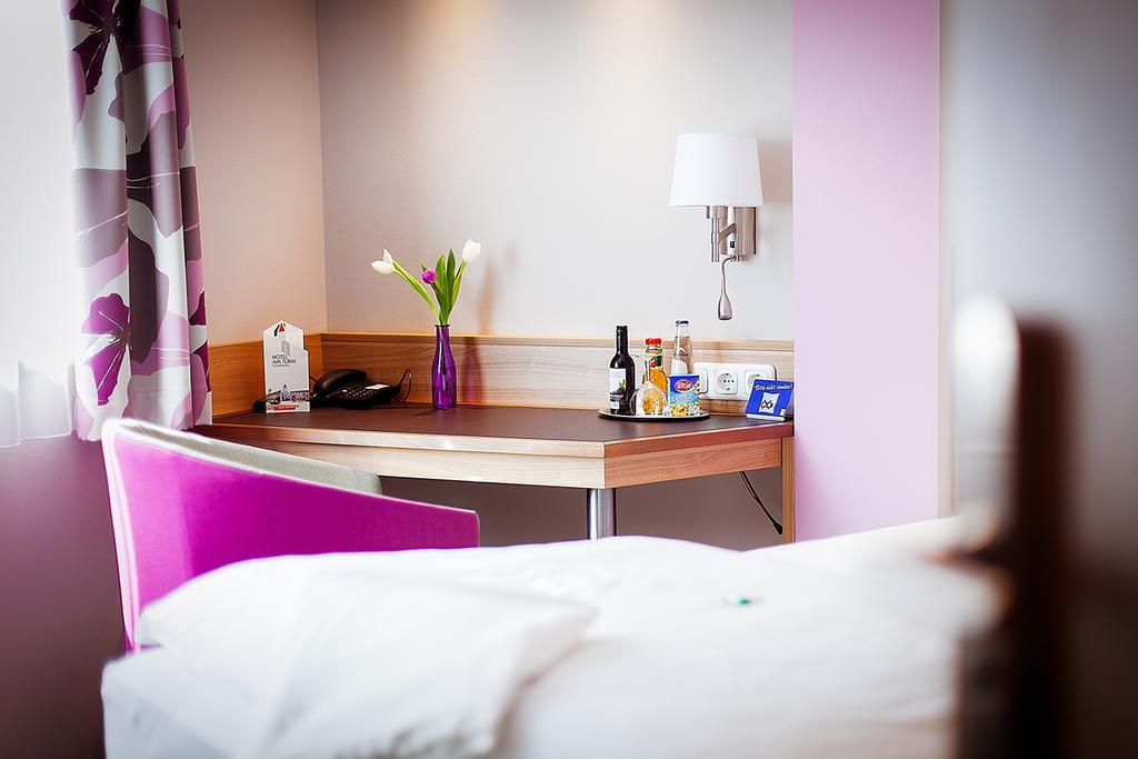 Hotel Am Turm Kaufbeuren Room photo